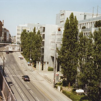 Bayerstrasse mit Bruecke